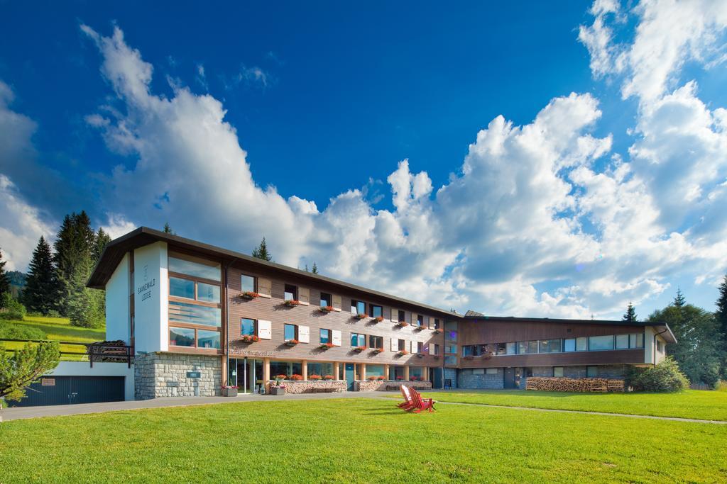 Saanewald Lodge Saanenmoser Bagian luar foto