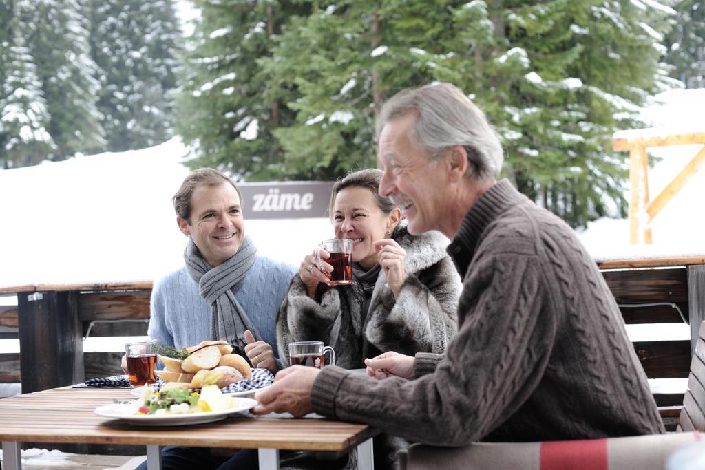 Saanewald Lodge Saanenmoser Bagian luar foto